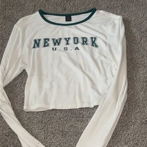 White and Green Cropped long sleeve💚